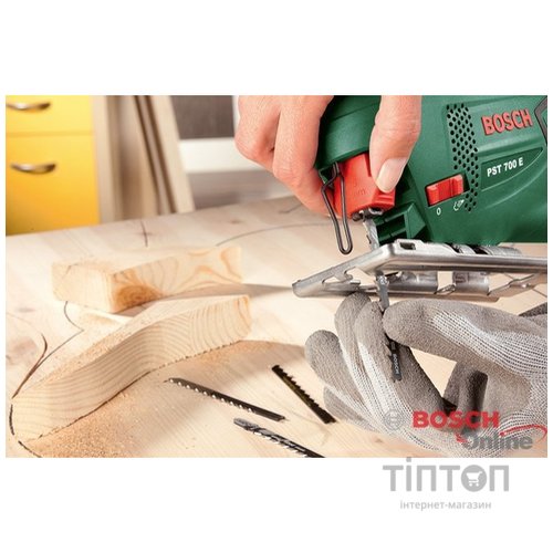 Електролобзик Bosch PST 700 E (0.603.3A0.020)
