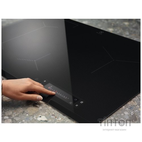 Варочна поверхня Electrolux EIS8648