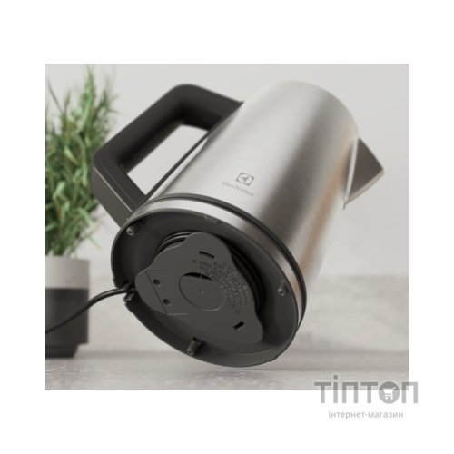 Електрочайник Electrolux E5K1-6ST