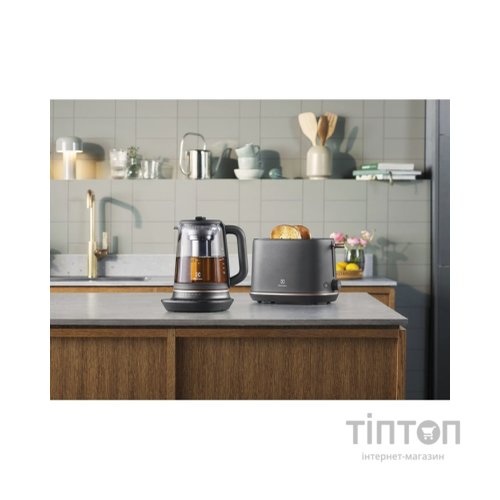 Електрочайник Electrolux E7GK1-8BP