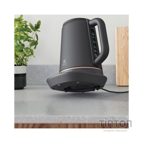 Електрочайник Electrolux E7K1-6BP