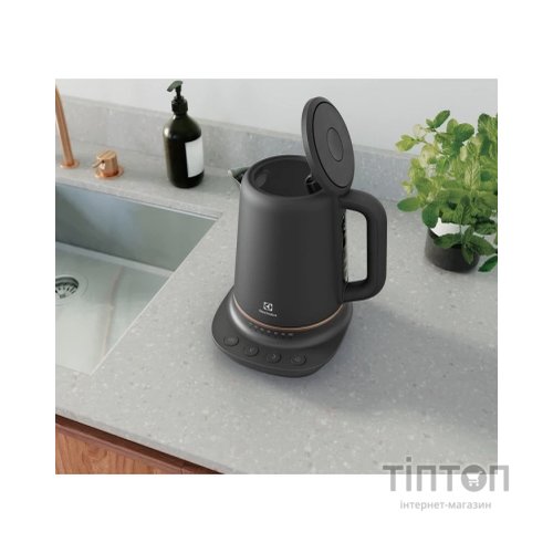 Електрочайник Electrolux E7K1-6BP