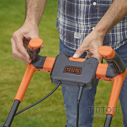 Газонокосарка Black&Decker 1.8 кВт, 42 см (BEMW481BH)