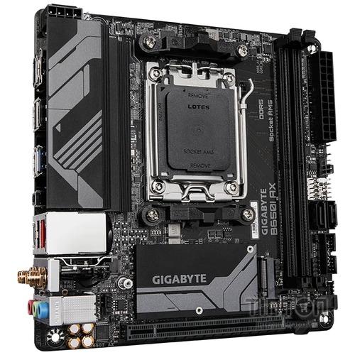 GIGABYTE B650I AX