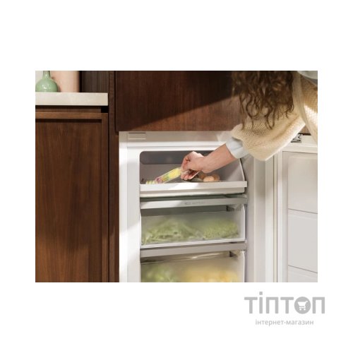 Холодильник Electrolux LNA6LE18S