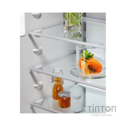 Холодильник Electrolux LNA7CE18S