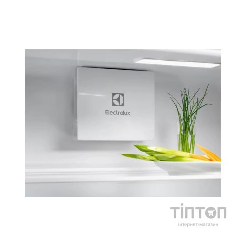 Холодильник Electrolux LNG7TE18S