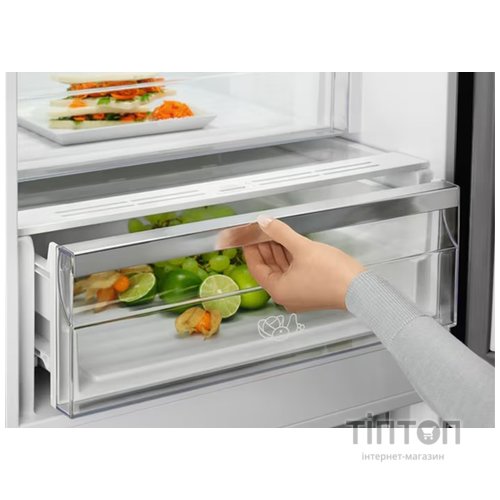 Холодильник Electrolux LNT7ME36K2