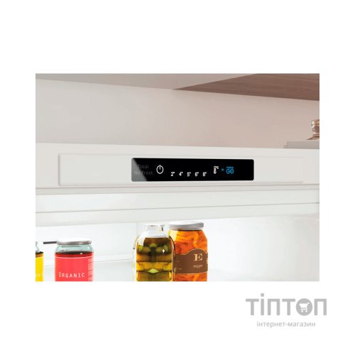 Холодильник Indesit INFC8TI21W0