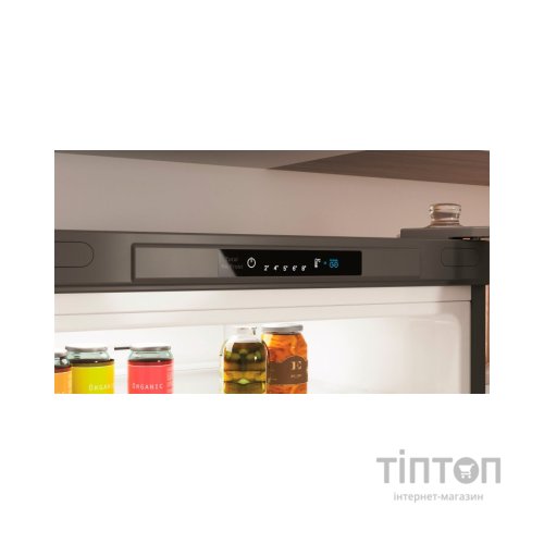 Холодильник Indesit INFC8TI22X
