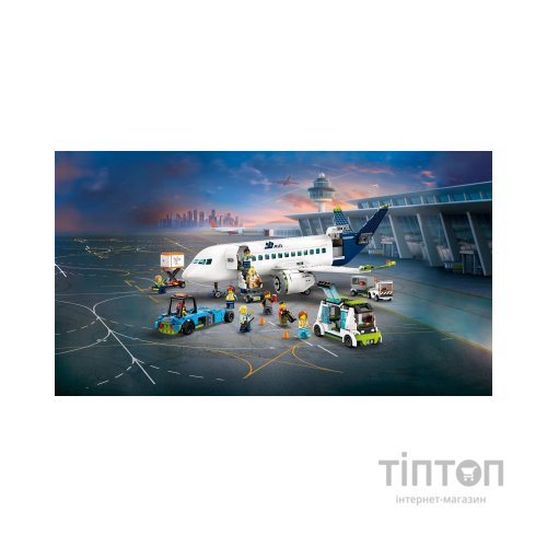 Конструктор LEGO City Пасажирський літак 913 деталей (60367)