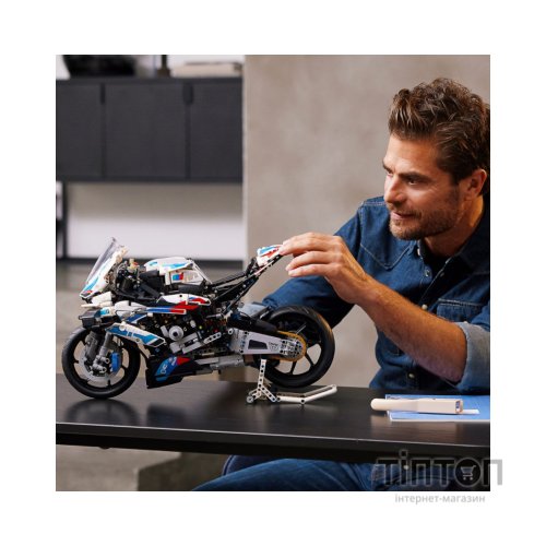 Конструктор LEGO Technic BMW M 1000 RR (42130)