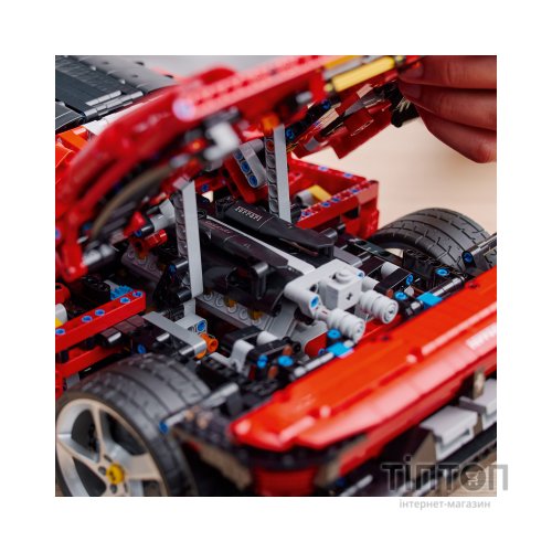 Конструктор LEGO Technic Ferrari Daytona SP3 (42143)