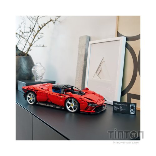 Конструктор LEGO Technic Ferrari Daytona SP3 (42143)