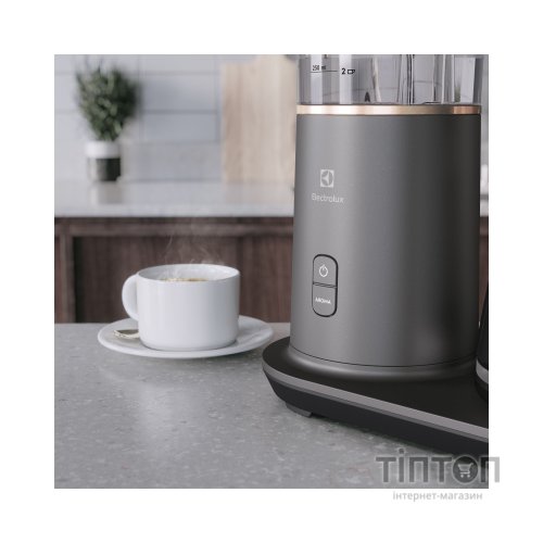 Крапельна кавоварка Electrolux E7CM1-4MTM