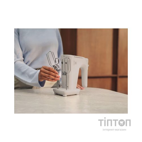 Міксер Electrolux EHM4W