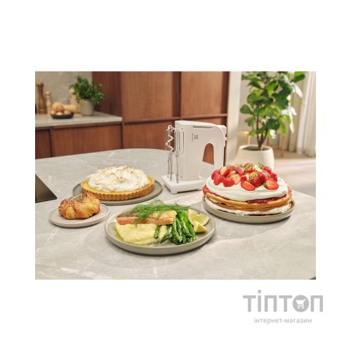 Міксер Electrolux EHM4W