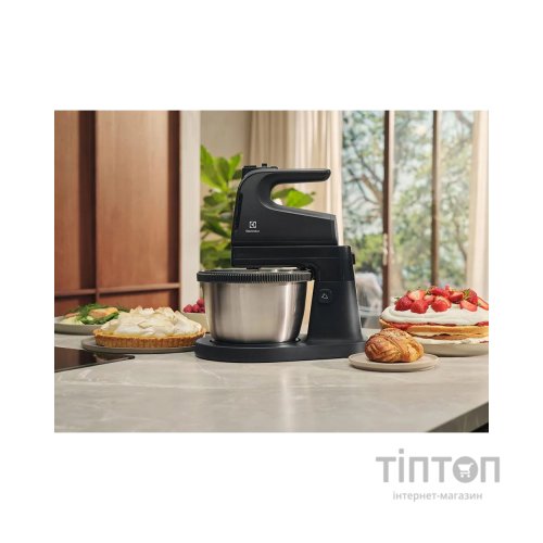 Міксер Electrolux ESM4B