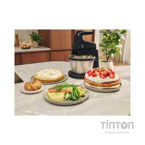 Міксер Electrolux ESM4B