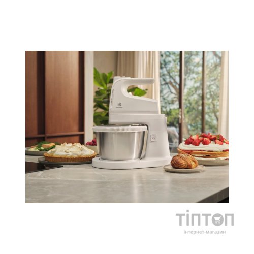 Міксер Electrolux ESM4W