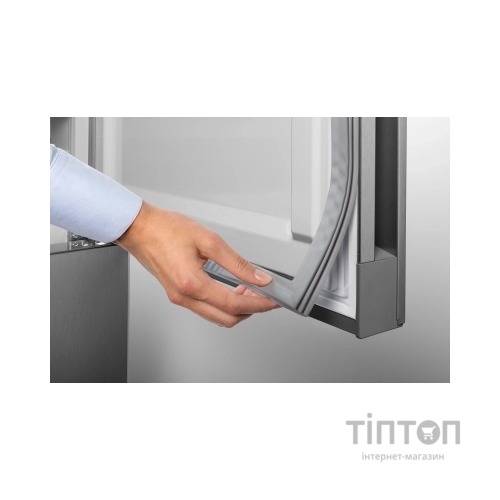 Морозильна камера Liebherr SFND5227