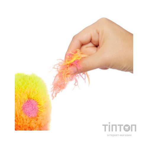 Розвиваюча іграшка Battat антистрес серії Small Plush-Ескімо (594475-3)