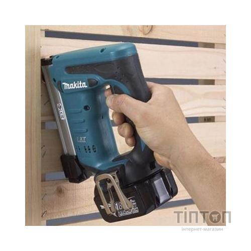 Степлер будівельний Makita LXT, 18В (без АКБ и БП) (DST221Z)