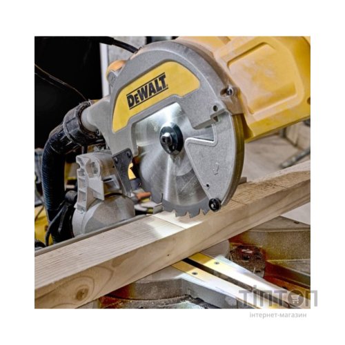 Торцювальна пила DeWALT DWS777