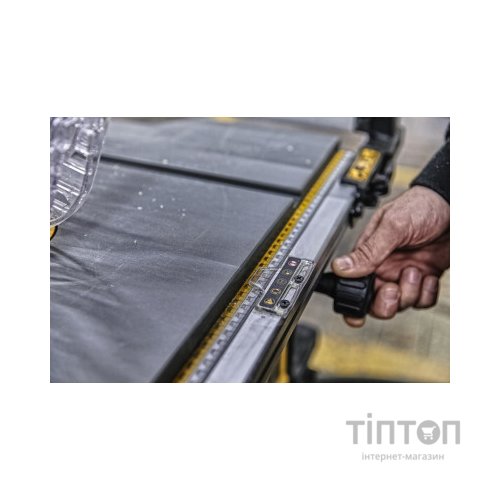 Циркулярна пила DeWALT 2000 Вт, 4800 об/хв, 250х30мм, 26.5 кг (DWE7492)
