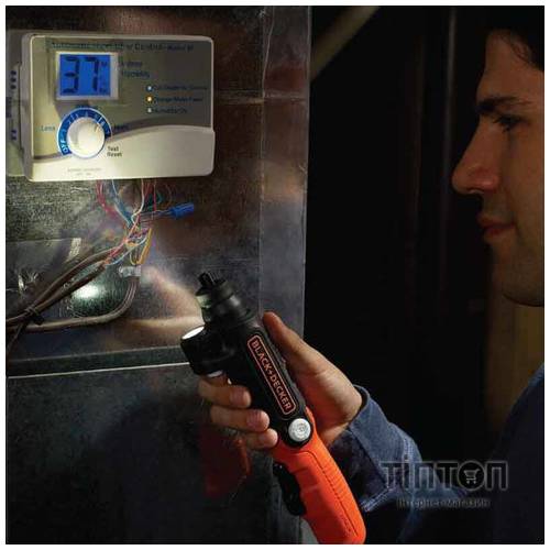 Викрутка акумуляторна Black&Decker BDCSFL20C